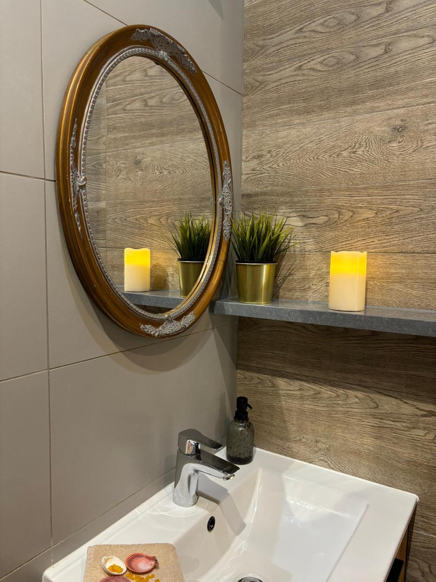 Kamienica Pod Lwem Apartment กดัญสก์ ภายนอก รูปภาพ
